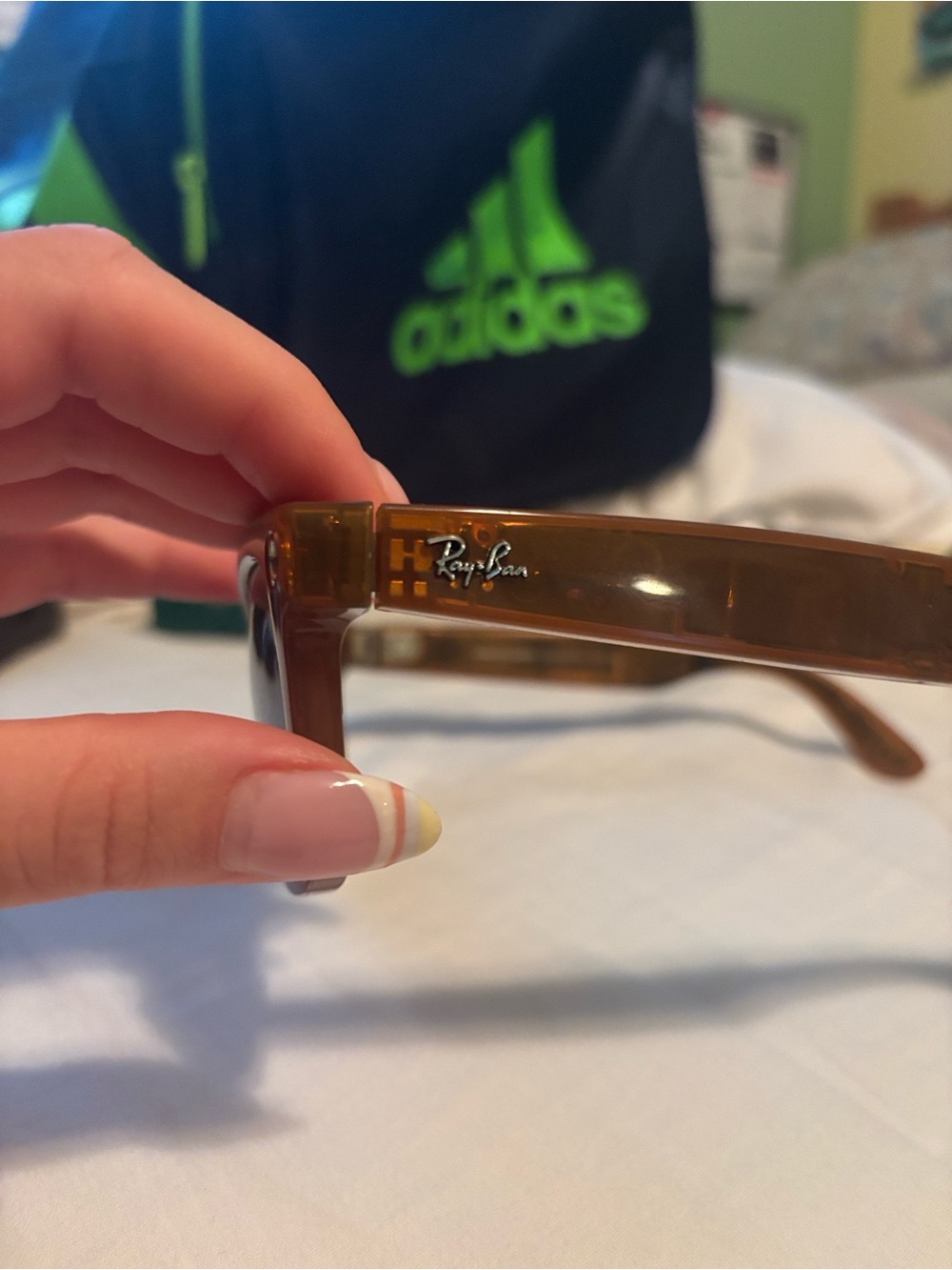 Ray-Bans sunglasses - Picture 2 of 3